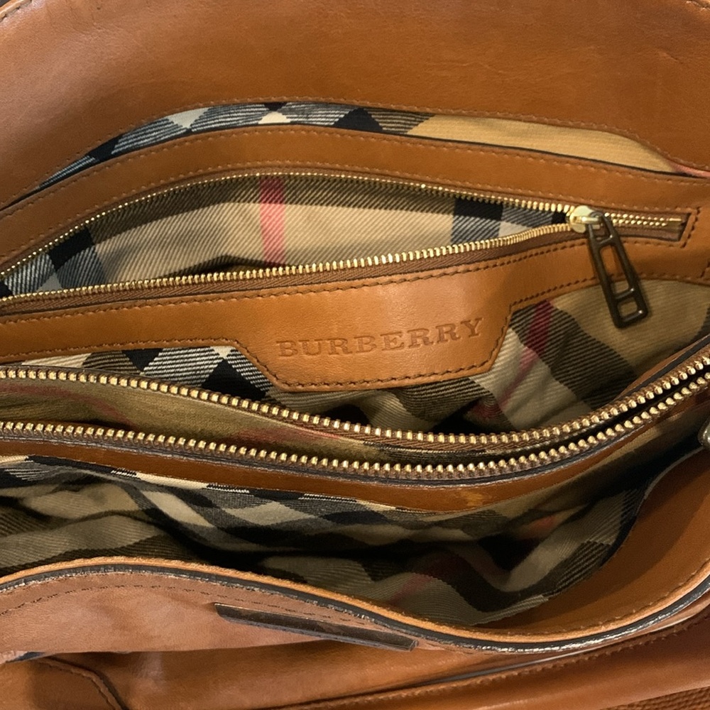 Burberry Belt Bag with Adjustable Strap - Picture 2 of 16